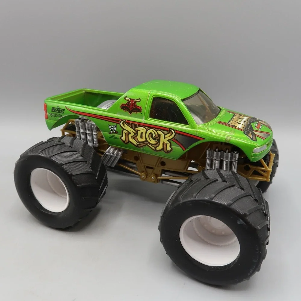 Hot Wheels‎ Monster Jam Truck WWE Raw The Rock 1:24 Lime Green Toy